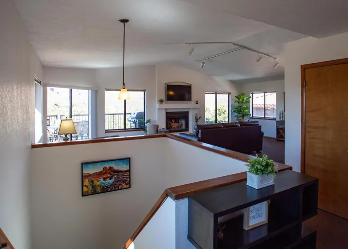 Awe Inspiring Red Rock Views With Hot Tub! Ferienhaus